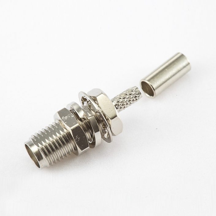 340(8) 面板安装SMA接线母头直式压接用于RG174 / RG316 / LMR100前锁穿墙