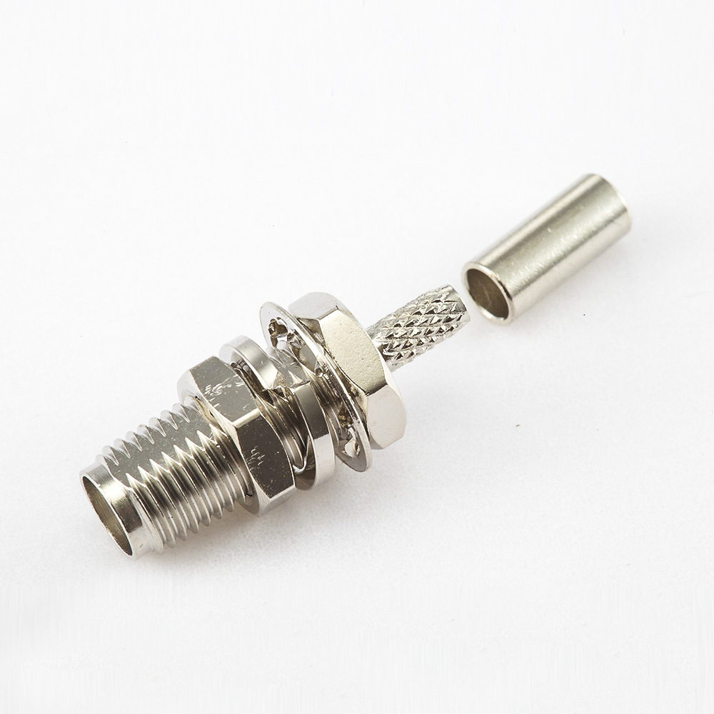 340(8) 面板安装SMA接线母头直式压接用于RG174 / RG316 / LMR100前锁穿墙