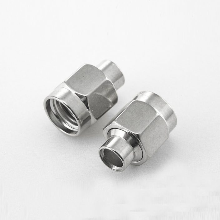 488(7) SMA连接器半柔/半刚性-2电缆公头直式焊接类型