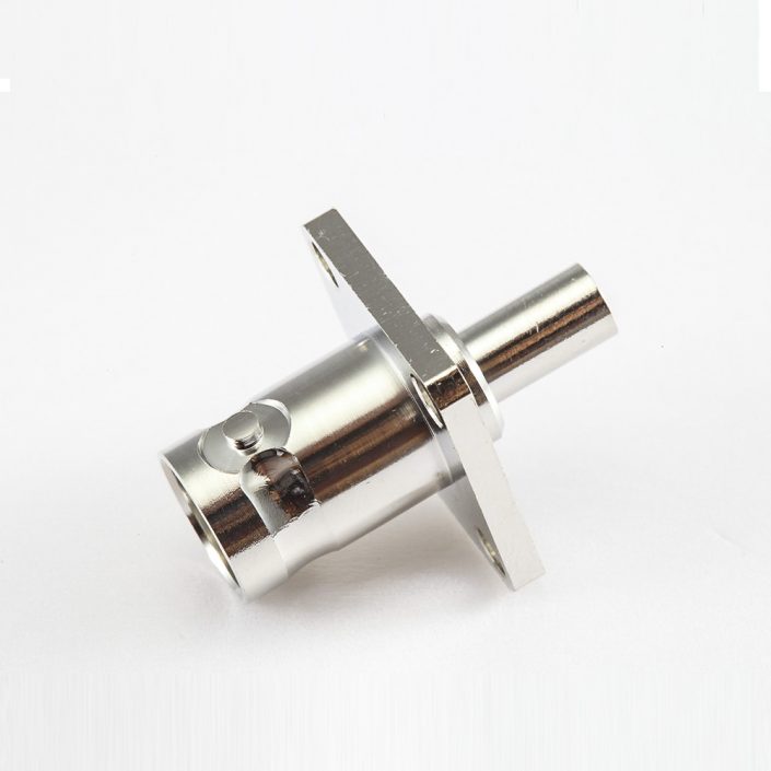 EB-001-0409 用于RG174/RG316的4孔法兰BNC连接器母头直式焊接