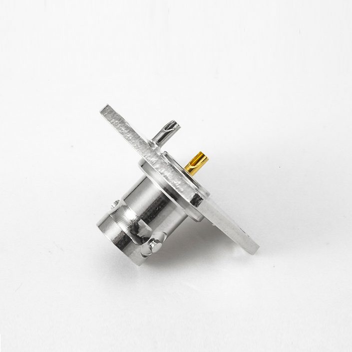 EB-001-0448 BNC连接器焊杯接线母头180度面板安装4孔法兰75Ω