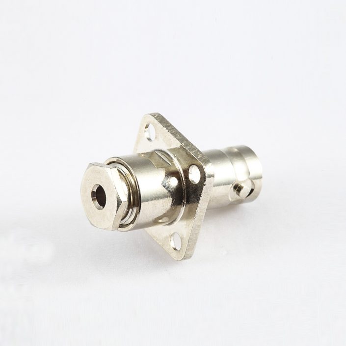 EB-001-0556 BNC连接器用于SYV50-2接线母头180度带4孔法兰螺母锁紧