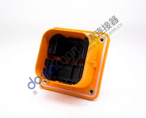 MSD-connector-029